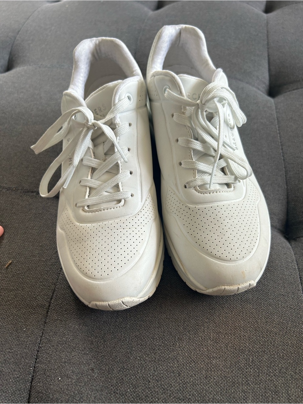 Sketchers shoes